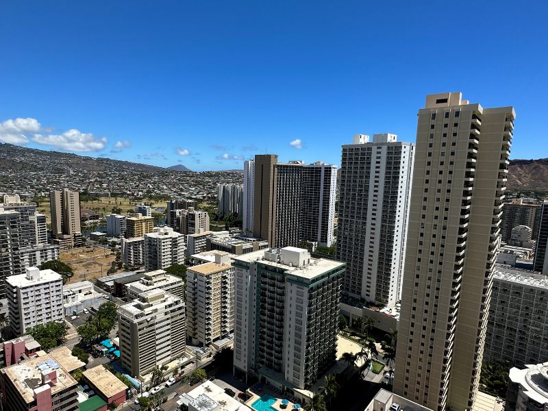 ワイキキに立ち並ぶコンドミニアム